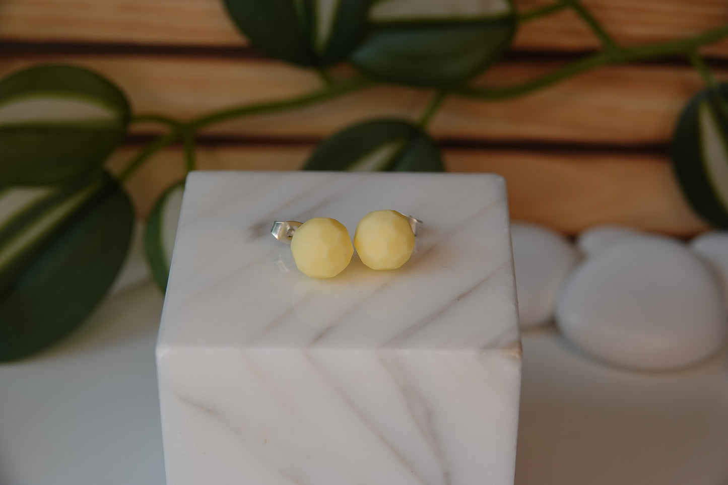 Hexa Studs